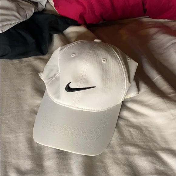 Nike Other - White Nike Golf Hat